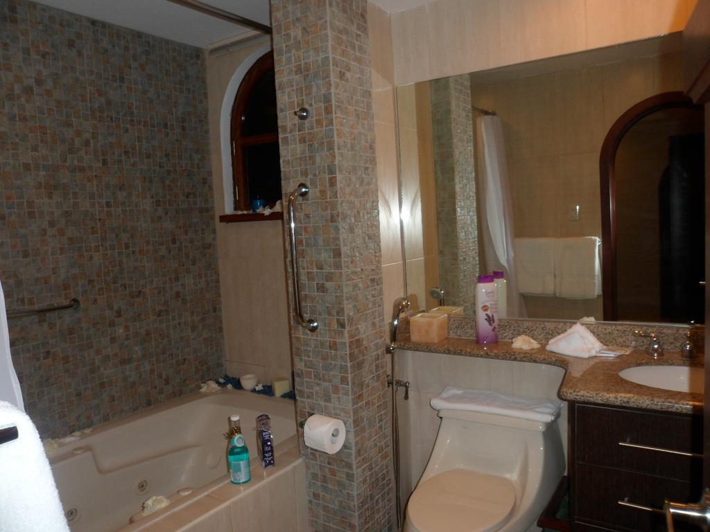 Hotel Maria Isabel Manta Εξωτερικό φωτογραφία
